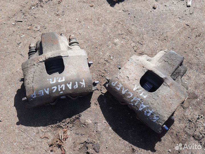 Суппорт передний chrysler voyager 3