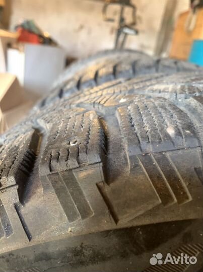 Bridgestone Blizzak Spike-01 225/60 R17