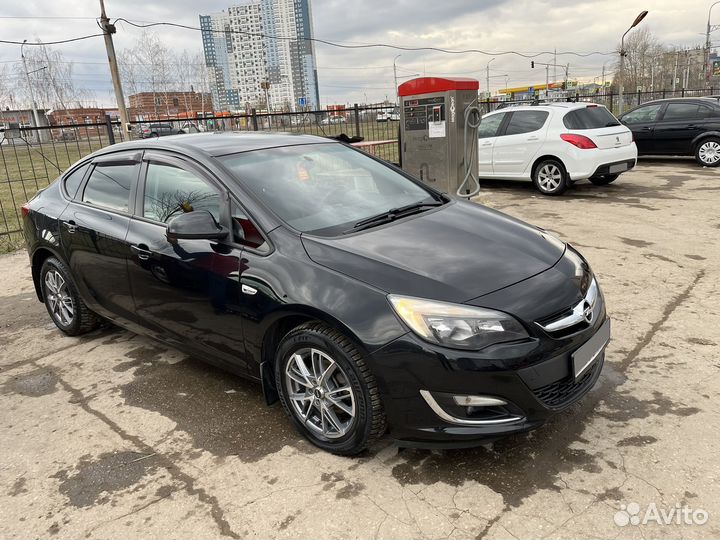 Opel Astra 1.6 МТ, 2013, 126 000 км