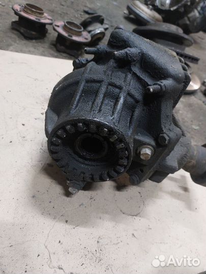 Угловая передача раздатка редуктор Volvo B5254T