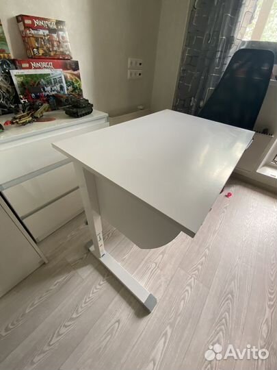 Письменный стол Hoff Осанка 80 для школьника