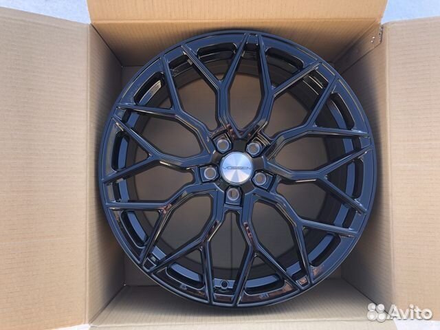 R20 5х114.3 Vossen HF-2 Black Новые Диски