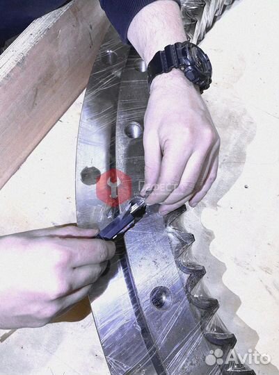 Опорно-поворотный круг Hitachi 9166468