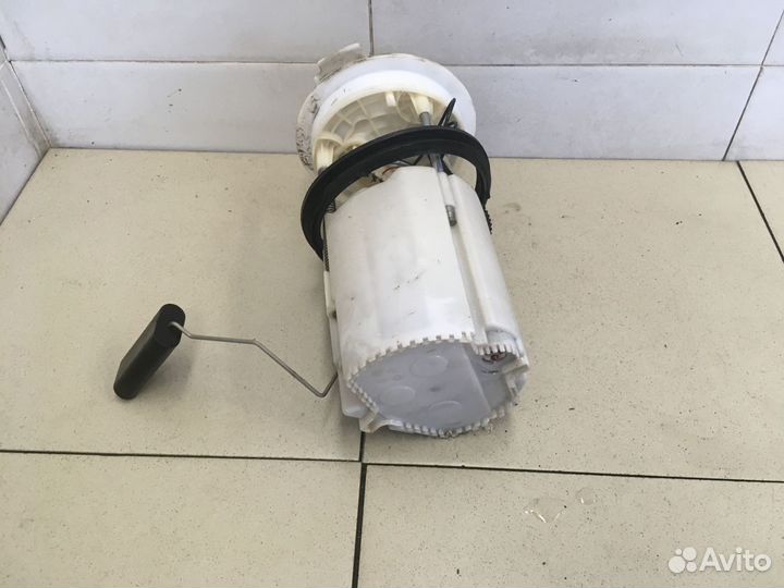 Насос топливный электрический Golf VI 2009-2012