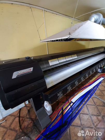 Широкоформатный принтер