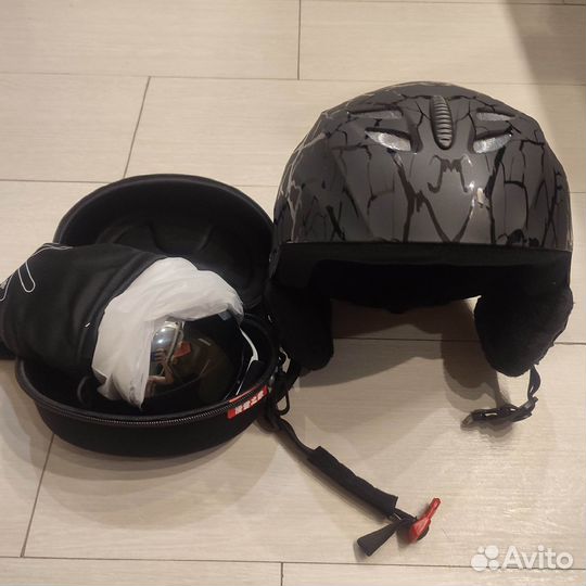 Шлем горнолыжный М с очками