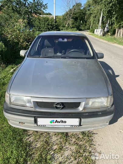 Opel Vectra 1.6 МТ, 1993, 296 352 км