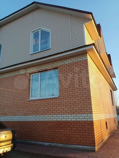 Дом 250 м² на участке 8 сот.