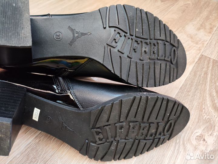 Продаю новые ботинки
