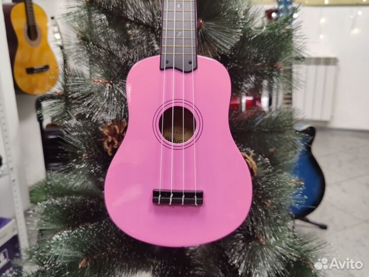 Укулеле новая