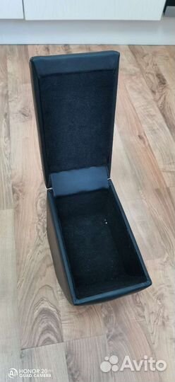 Подлокотник бардачок