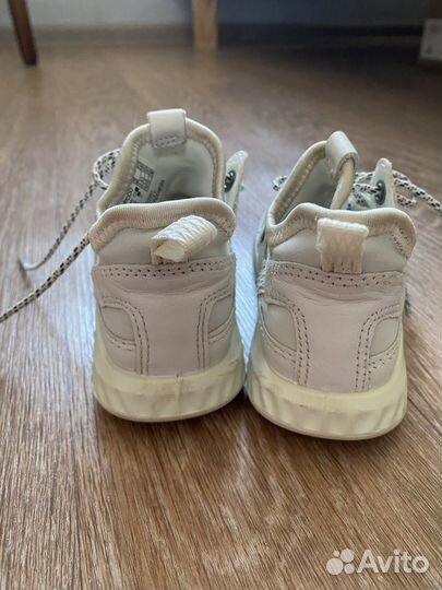 Кроссовки ecco 25