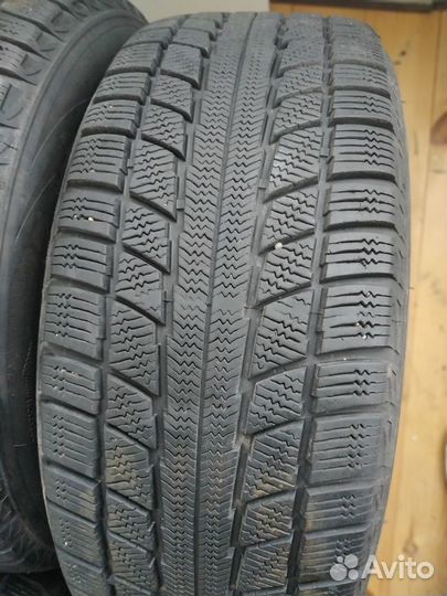 Triangle TR777 215/55 R16 97H