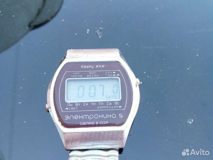 Часы ретро электроника 5