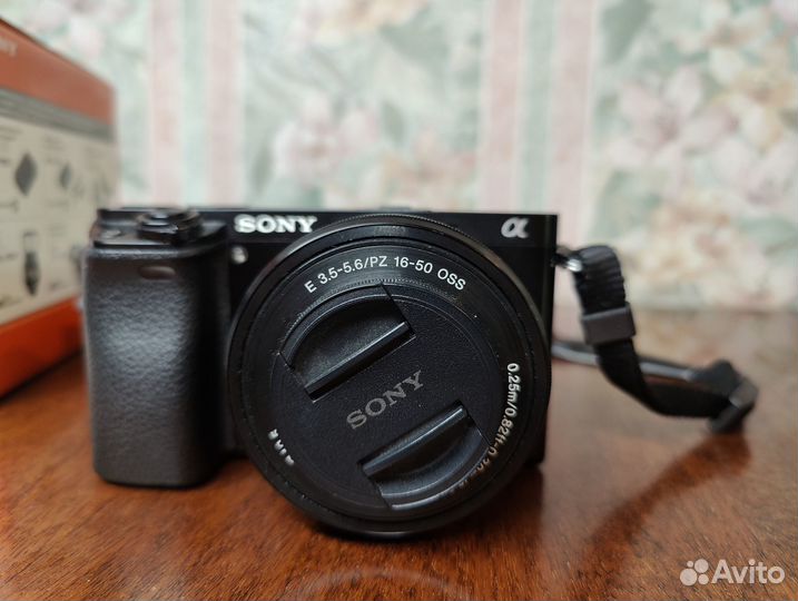 Sony A6000 Kit 16-50 + 3 аккумулятора + sdxc 64Gb