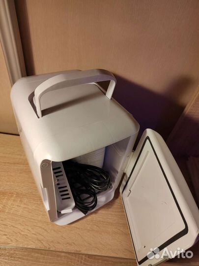 Минихолодильник для косметики