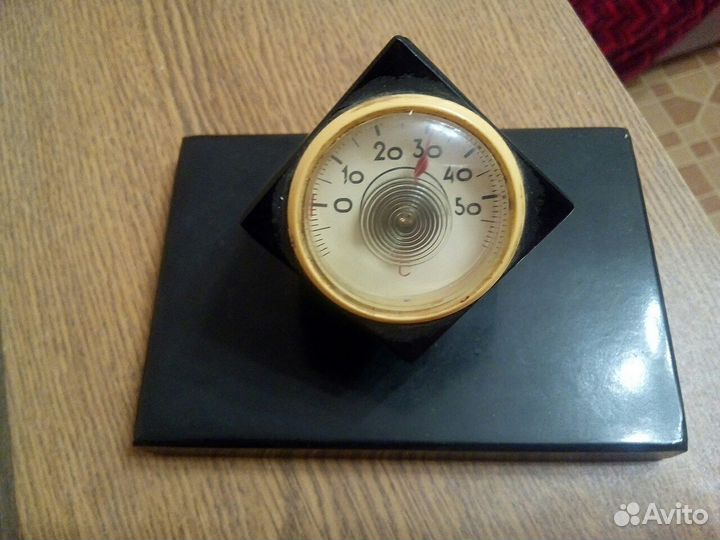 Термометр комнатный