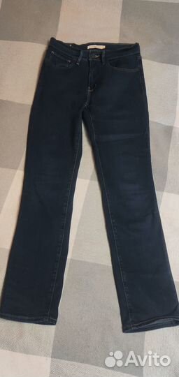 Джинсы женские Levi's 724, р. 27/30 прямые
