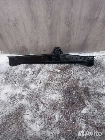 Поперечная балка Toyota RAV4 30