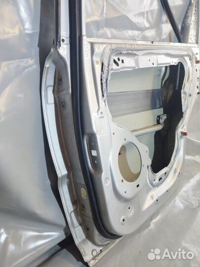 Дверь боковая задняя правая Kia Sportage D4EA 2006