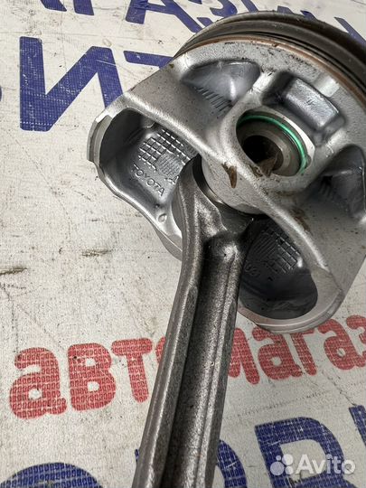 Поршень с шатуном Toyota Camry 70 A25afks 2021