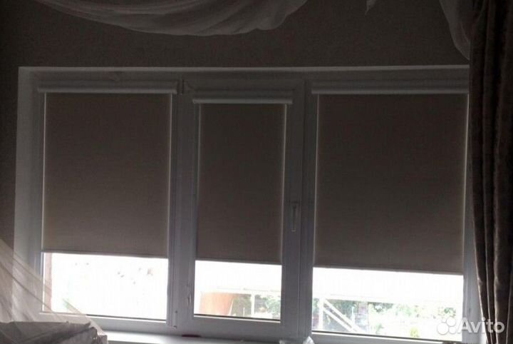 Рулонные кассетные шторы блекаут J2042-E3460