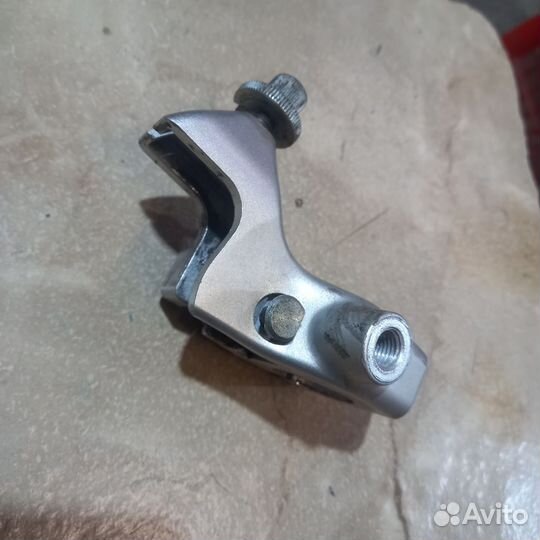 Кронштейн сцепления SuzukiVL800/VZ800/M109/VZR1800