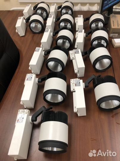 Трековый светодиодный светильник luxeon Procyon 3