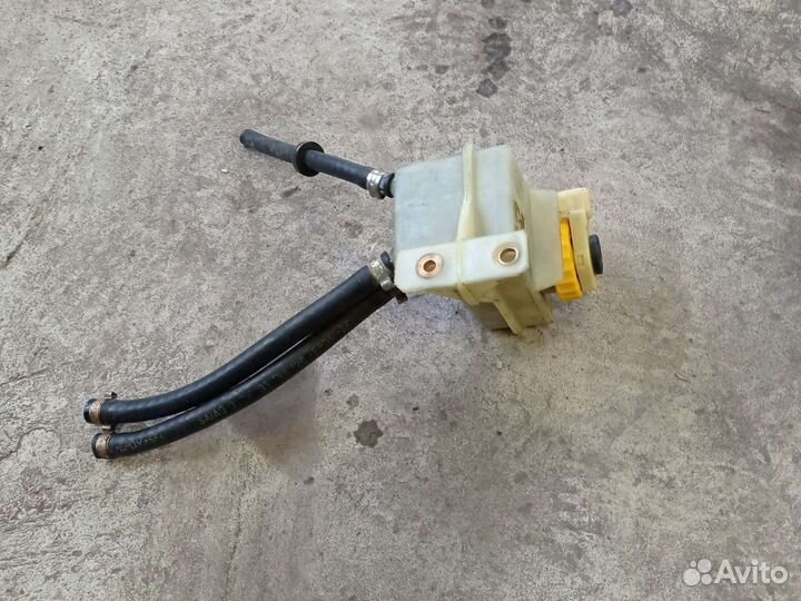 Бачок тормозной жидкости Alfa Romeo 146