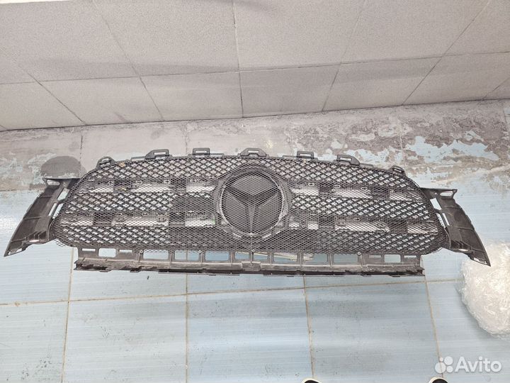 Решётка радиатора Mercedes-Benz E-класса W213