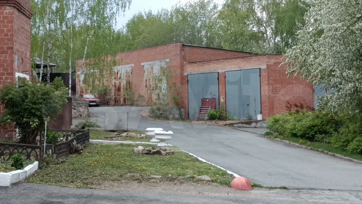 Гараж, > 30 м²