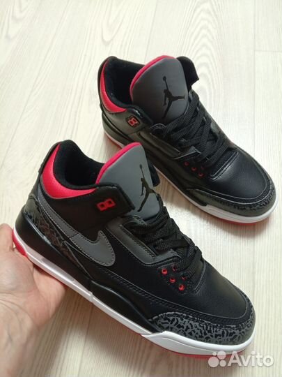 Кроссовки новые мужские