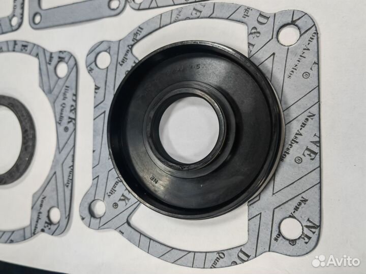 Комплект прокладок с сальниками Yamaha vk 540