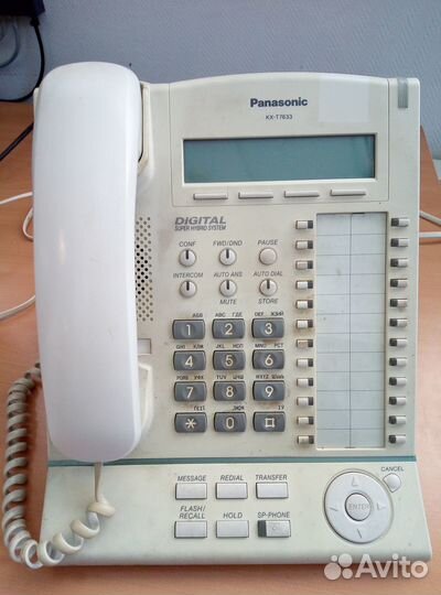 Panasonic KX-T7633 Системный телефон