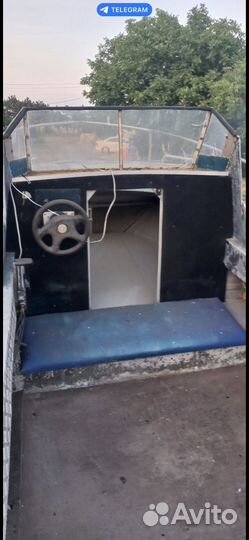 Катер Москва 2