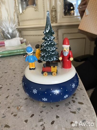 Музыкальная новогодняя сувенир