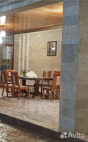 Стол со стульями