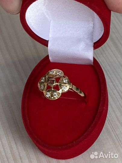 Золотое кольцо с бриллиантами СССР 750