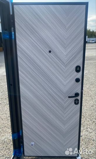 Дверь входная Невада