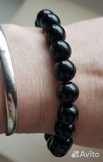 Браслет из черного агата на резинке