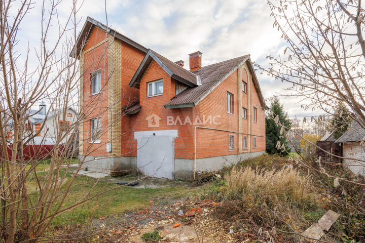 Дом 229,7 м² на участке 20,5 сот.