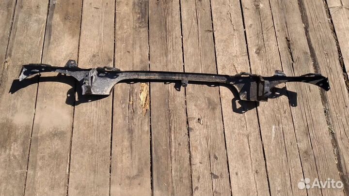 Накладка телевизора Toyota Corolla