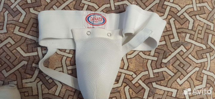 Защита паха и перчатки каратэ