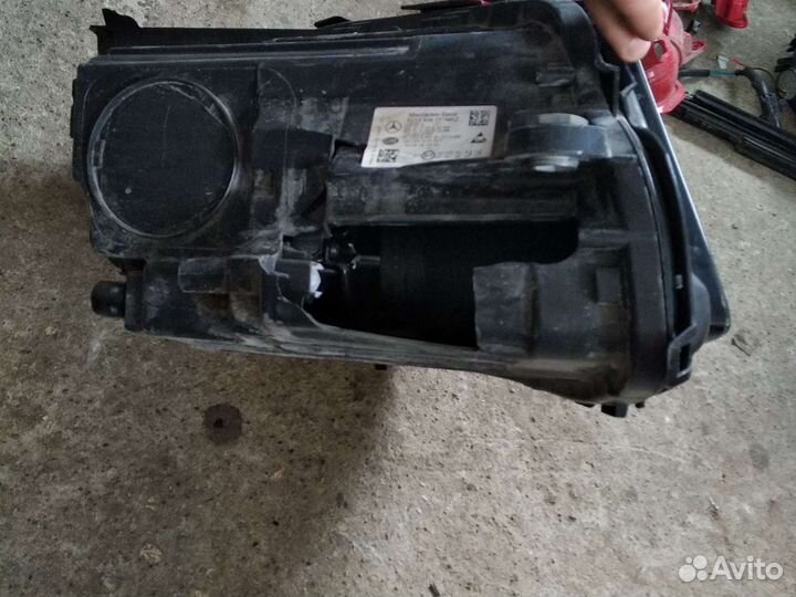 Фара левая Mercedes E-Class W230