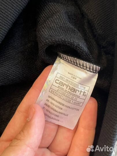 Худи Carhartt чёрного цвета осень