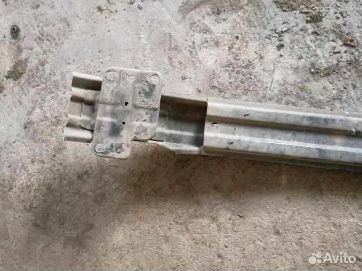 Hyundai Elantra HD 10гЖесткость бампера переднего