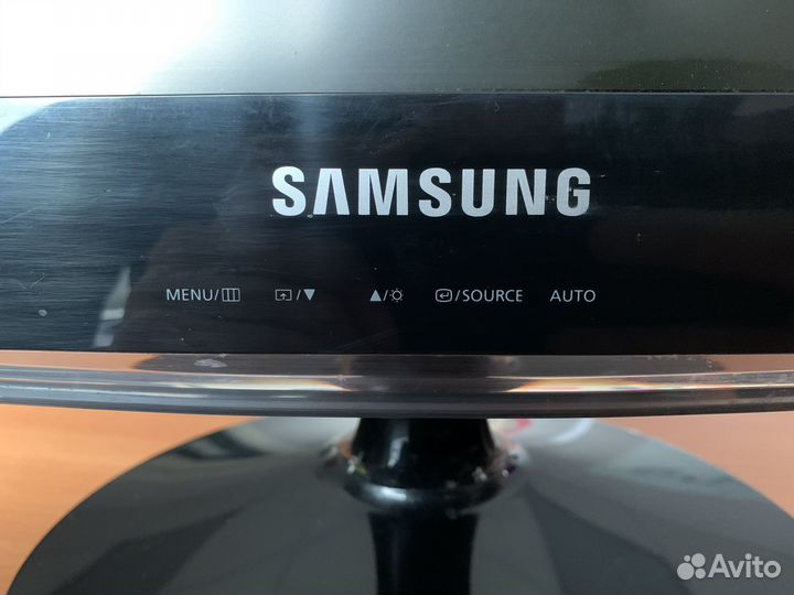 Монитор Samsung SyncMaster B1930NW