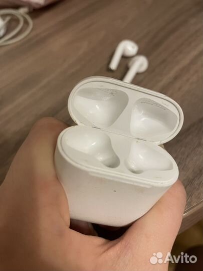 Наушники airpods