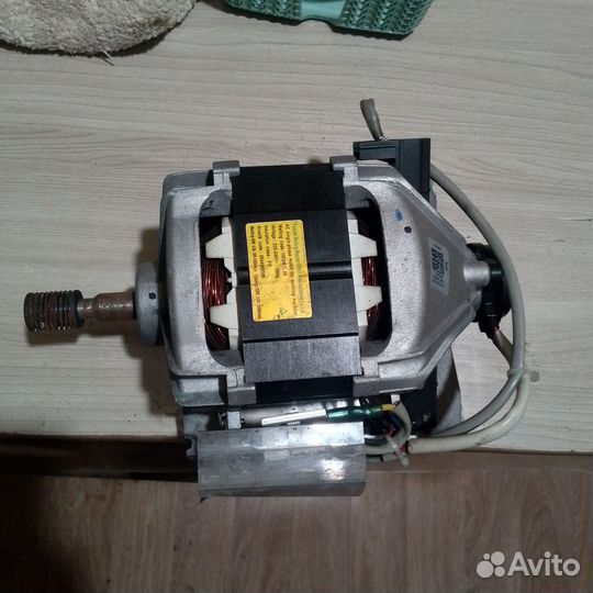 Двигататель стиральной машины