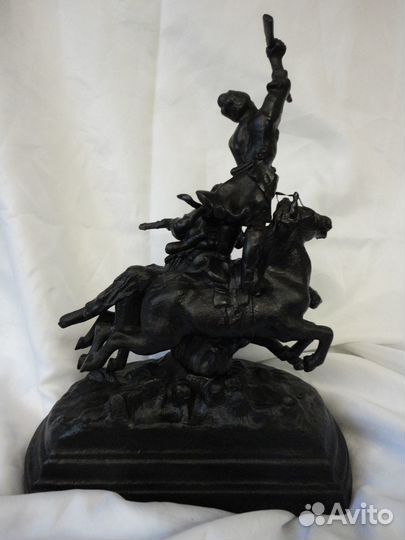 Статуэтка Джигитовка. Литьё чугун Куса. 1970 г